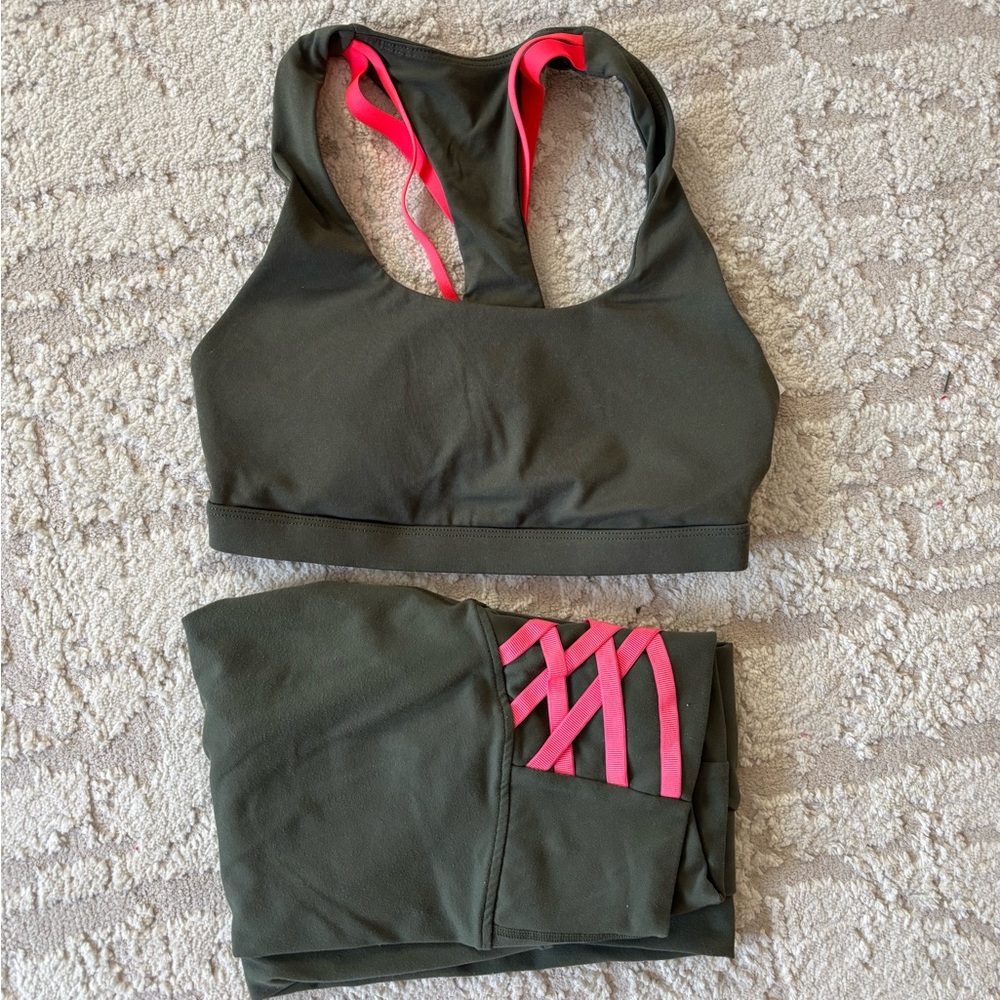 Fabletics Powerhold Green Leggings & Sports Bra with Pink Accents